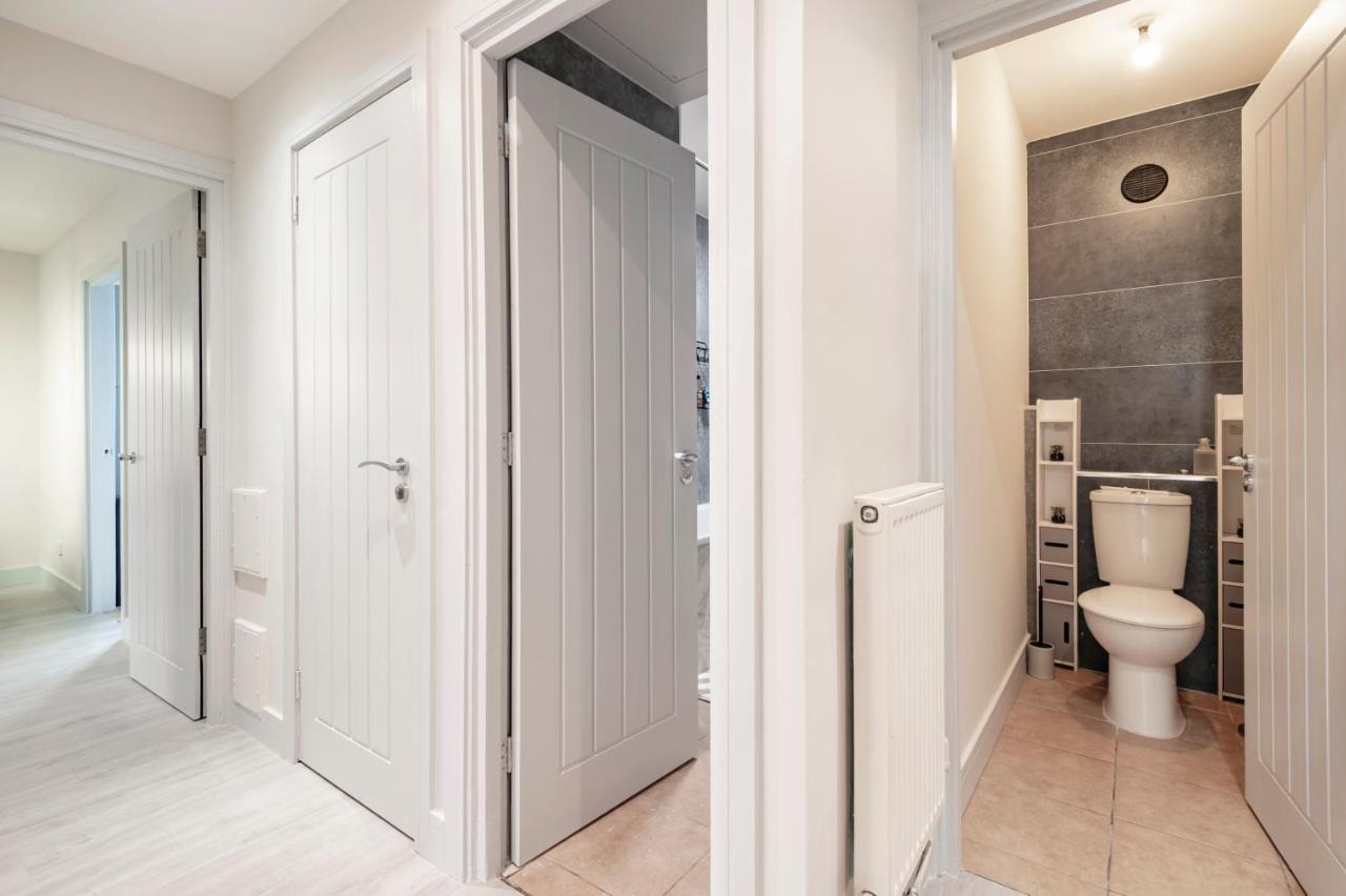 Lovely 4 Bedroom Flat In Wandsworth- London Exterior photo