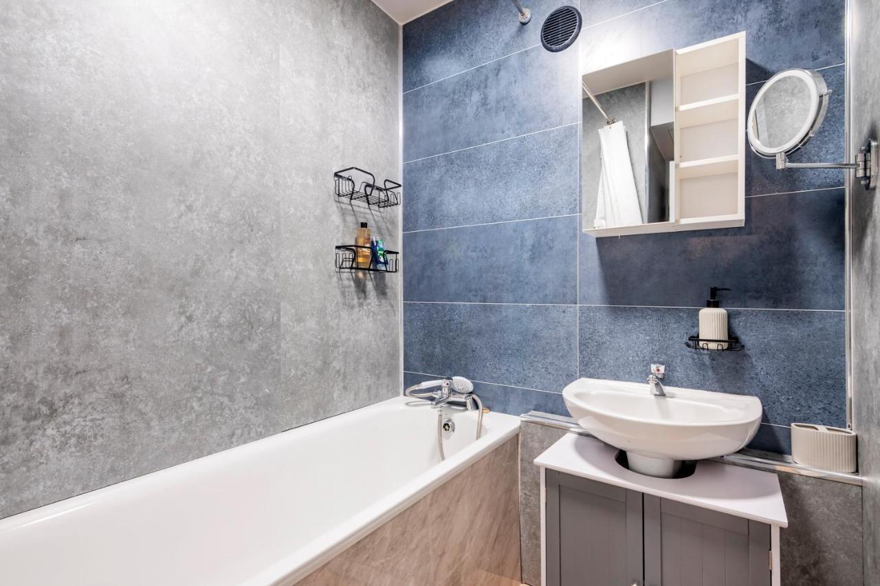 Lovely 4 Bedroom Flat In Wandsworth- London Exterior photo
